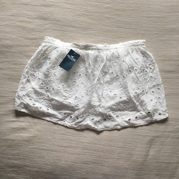 New Hollister Eyelet Strapless Crop Top - Picture 4 of 6